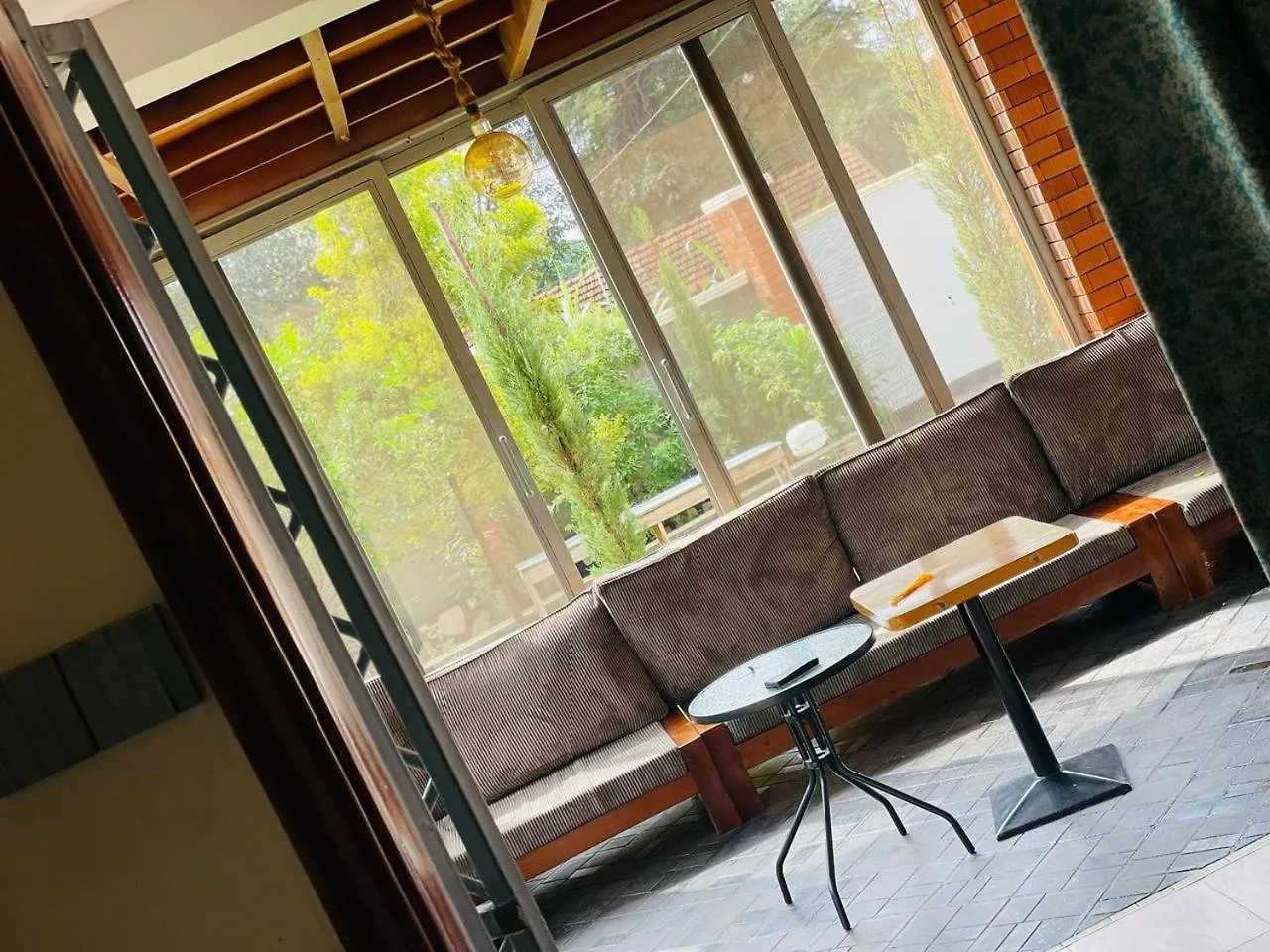A Modern Fully Furnished 5Bedroom House In Rubaga Kampala For Rent 0*,